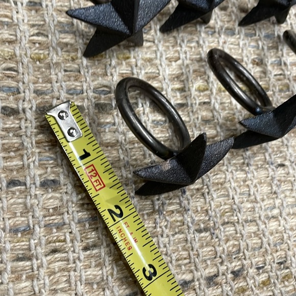 Set of 6 Rustic Metal Hand Forged Stars Napkin Rings - Picture 3 of 10